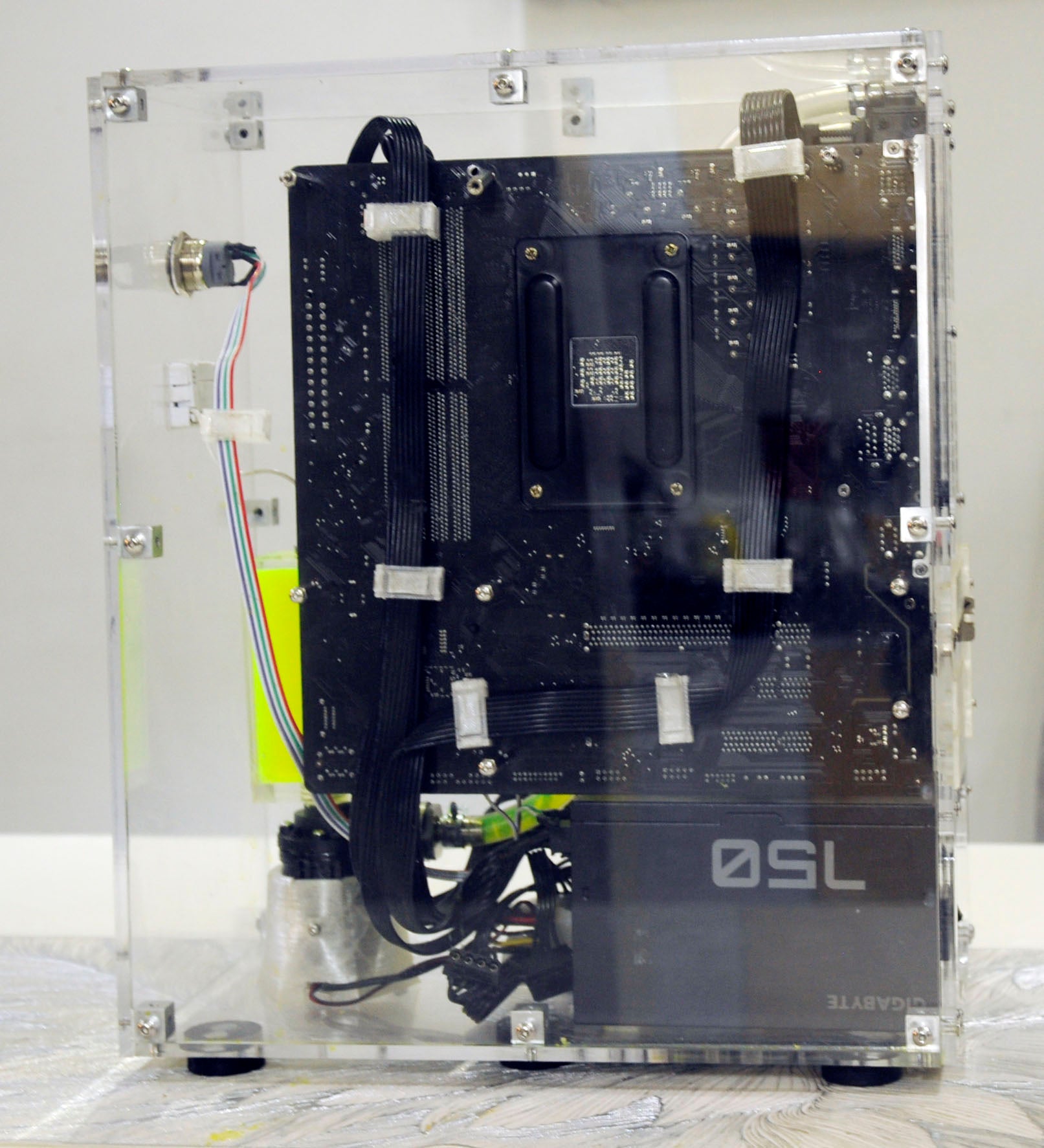 Rigloop Xtream-X Glass Mid Tower Gaming Case I Pre-Installed Water Cooling Kit I Support Micro, Mini & E-ATX